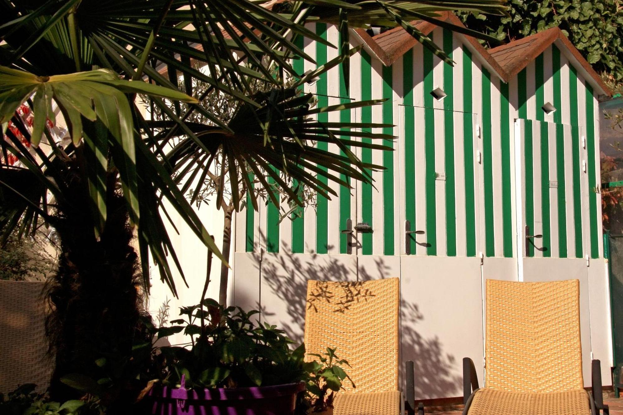 Logis Hotel Restaurant Grand Hotel De Lyon Vals-les-Bains Eksteriør billede